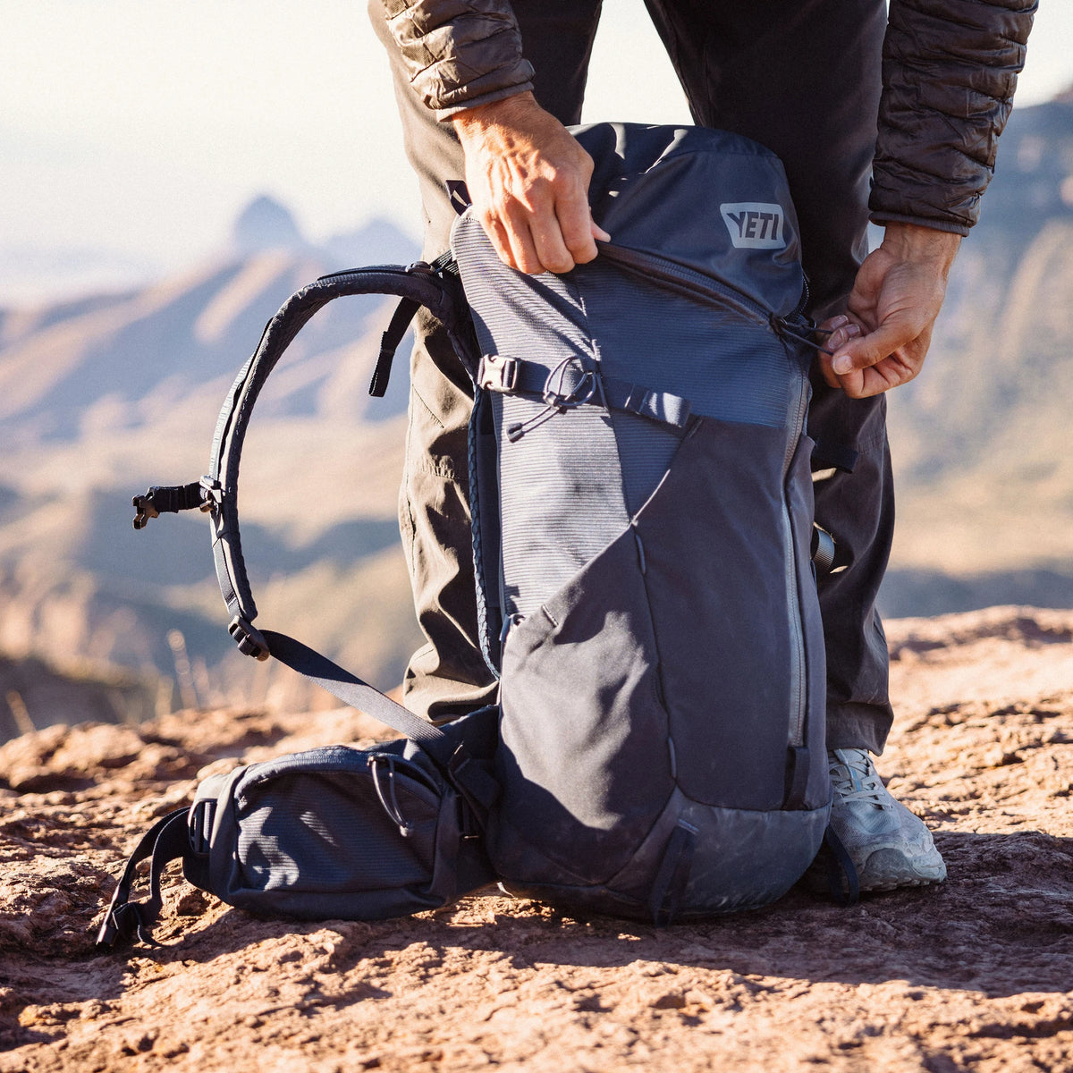 32L Men's Hiking Pack - US 3917